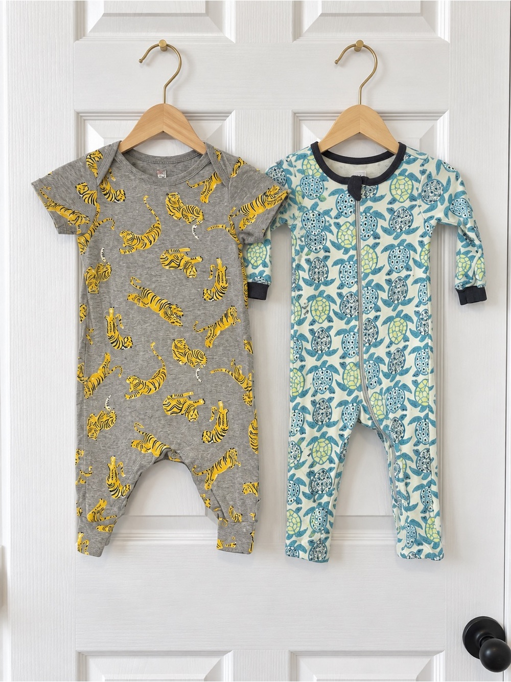Tea Collection Baby Romper Bundle Tigers Turtles 6-9M Set of 2